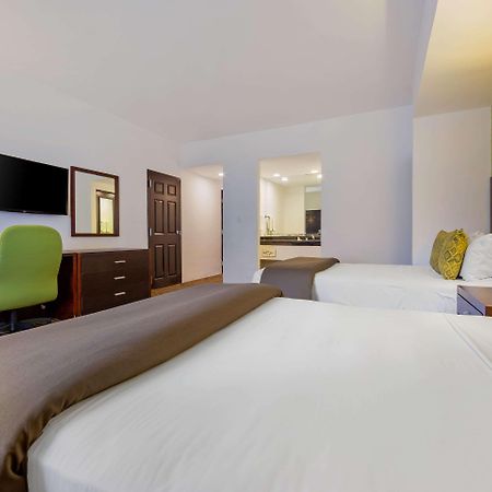 Quality Inn Nuevo Laredo Εξωτερικό φωτογραφία