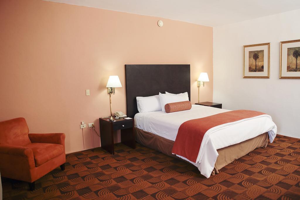 Quality Inn Nuevo Laredo Εξωτερικό φωτογραφία