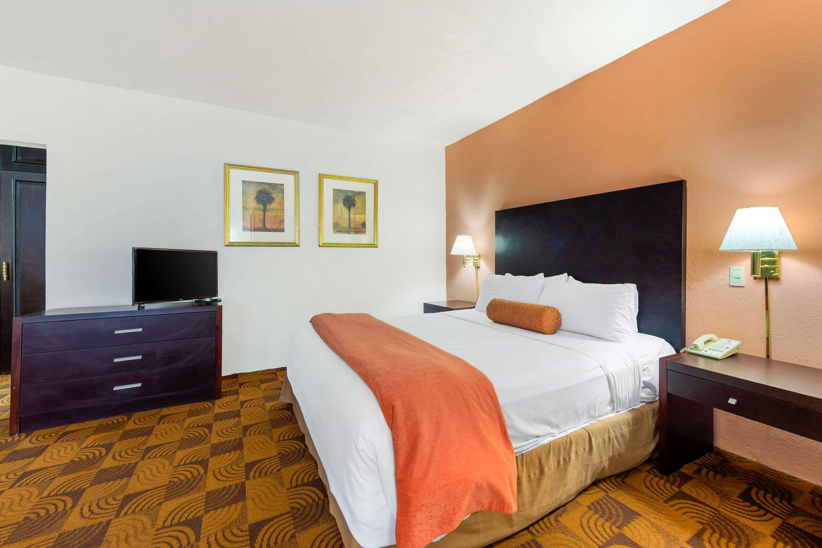 Quality Inn Nuevo Laredo Εξωτερικό φωτογραφία